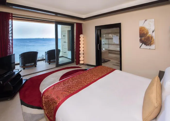 Reef Oasis Blue Bay & Resort 5*