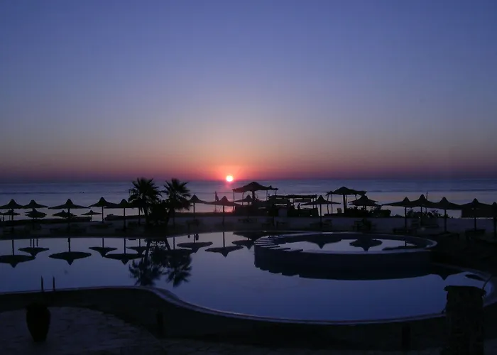 Reef Oasis Blue Bay & Resort