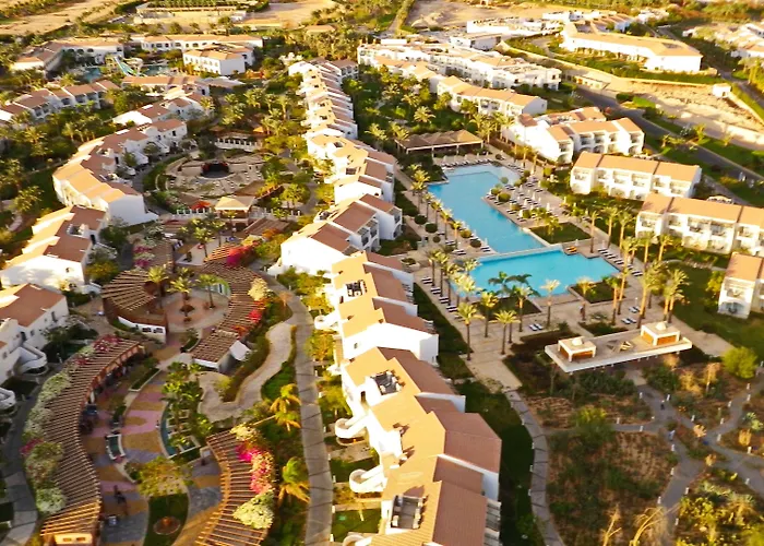 Reef Oasis Blue Bay & Resort 5*